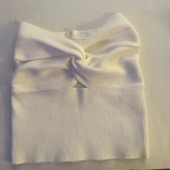 Twisted White Strapless Knit Tank Top White Knit Bandeau crop Top. Large - Picture 8 of 9